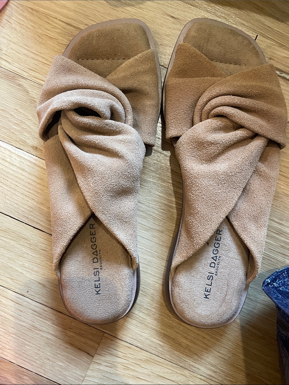 Kelsi Dagger Tan Suede Knot Slide Sandals